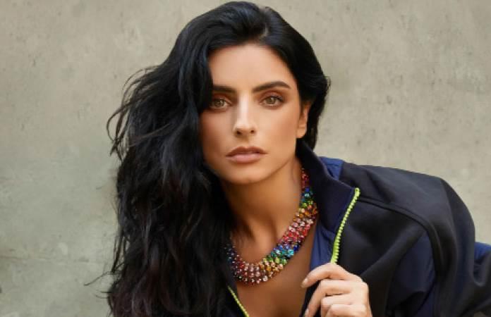 Aislinn Derbez Expone El Caos De La Injusticia En “noche De Chicas” 4099