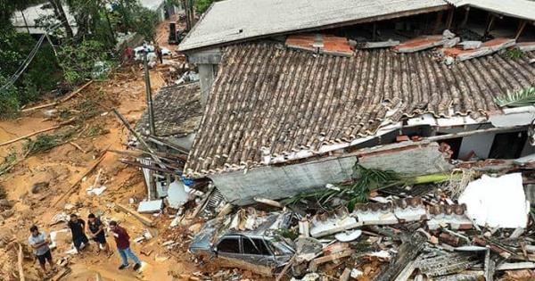 Diluvio en Brasil deja 40 muertos