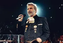 Alejandro Fernández critica a Chivas por retraso en concierto Alejandro Fernández critica a Chivas por retraso en concierto