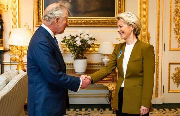 Carlos III recibió a la presidenta de la Comisión Europea, Ursula von der Leyen / Foto: AP