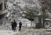 La necesidad ahoga a los sirios tres meses después de los sismos