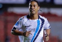 Ordenan a la Policía brasileña llevar a Ronaldinho a declarar sobre presuntas estafas con bitcoins