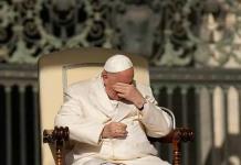 Algunos querían cortarme la cabeza, dice el papa ante críticas sobre su papel durante la dictadura argentina