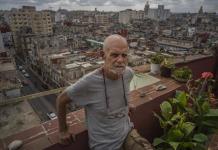 Pedro Juan, el escritor fascinado por la oscuridad en Cuba