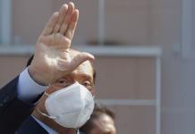 Berlusconi, hospitalizado por supuestos problemas respiratorios