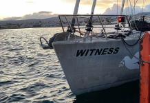 El barco verde que vigila a las salmoneras del prístino mar austral chileno