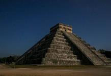 Fenómeno lunar de la serpiente de plata llega a Chichén Itzá