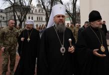 Crece la presión para que se ilegalice a la iglesia de Moscú en Ucrania