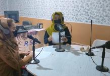 Radio afgana dirigida por mujeres emite de nuevo tras cierre