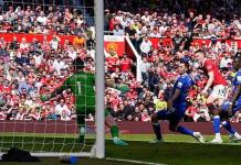Con gol de McTominay, Manchester United supera al Everton