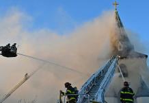 Se incendia una iglesia de Massachusetts