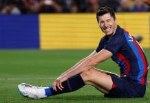 Lewandowski espera jugar con Messi la próxima temporada