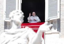 Papa pide orar por la paz en todo el mundo