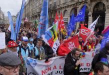 Comienza  nueva jornada de protestas antigubernamentales en Francia