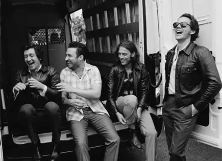 Los Arctic Monkeys están de regreso, estrenan tema Opening Night Los Arctic Monkeys están de regreso, estrenan tema Opening Night