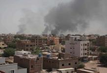 Evacúan a 450 estudiantes atrapados en una escuela de Sudán durante 24 horas