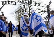 Miles realizan marcha anual de recordación del Holocausto