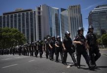Policía de Buenos Aires usará pistolas Taser contra delito