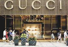 Fiscalía de Milán pide juzgar a 6 personas por aprovecharse de la viuda y asesina de Gucci