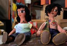 Artista poblana crea muñecas terapéuticas