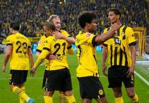 Dortmund golea y conquista el liderato de la Bundesliga