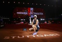 Swiatek defiende con éxito su título en Stuttgart