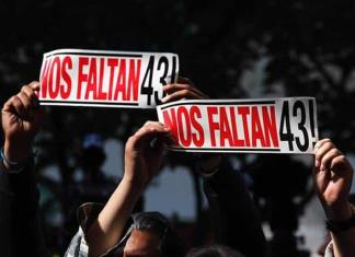 Ayotzinapa: Con dichos de AMLO como prueba, 14 militares piden libertad