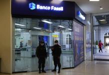 Bolivia interviene banco en crisis en medio de incertidumbre