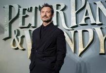 Jude Law humaniza al capitán Garfio en un Peter Pan más moderno