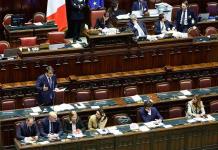 Gobierno italiano pierde una importante votación parlamentaria por ausencia de sus diputados