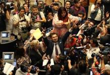 López Obrador se reúne con senadores mexicanos en medio de la polémica