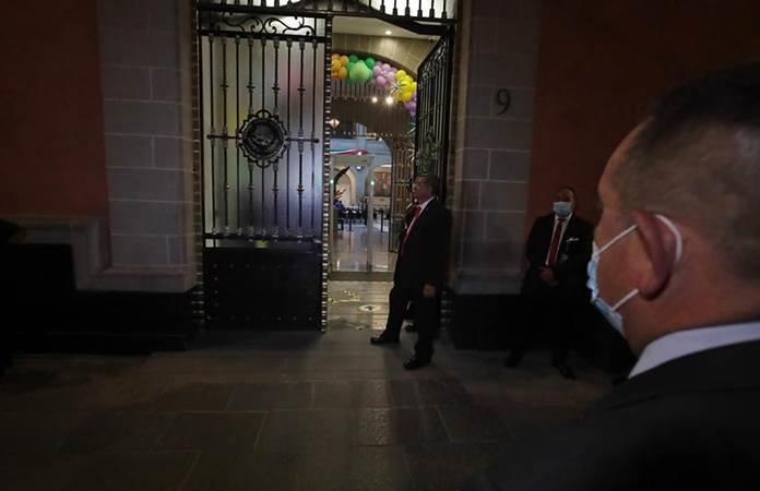 Los legisladores sesionaron en la antigua sede del Senado / Foto: El Universal