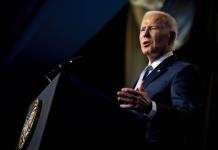 Senadores piden a Biden dureza para incautar petróleo iraní