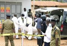 Guardaespaldas mata a ministro en Uganda