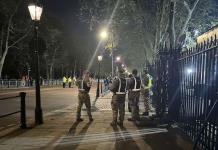Policía detona paquete frente a Palacio de Buckingham