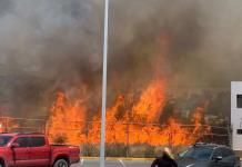 Incendio provoca movilización a unos metros de El Dorado