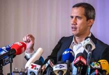 Activistas interrumpen charla de Guaidó en Washington al grito de mentiroso