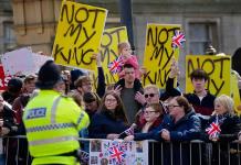 Parlamento británico investigará las detenciones de republicanos previo a la coronación