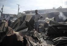 Estalla incendio en mercado callejero de Haití