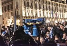 Seguidores del Napoli celebran sin causar disturbios