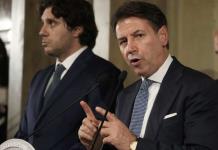 Hombre agrede a ex primer ministro italiano Giuseppe Conte
