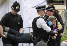 La Policía lamenta las detenciones de republicanos antes de la coronación de Carlos III