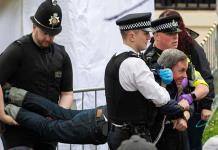 Policía británica arresta a 52 personas durante manifestaciones contra la coronación de Carlos III