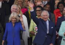 Los reyes Carlos III y Camila, conmovidos por las celebraciones en R.Unido