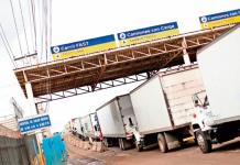 Colapsa ingreso de tráilers al puerto de carga de Veracruz Colapsa ingreso de tráilers al puerto de carga de Veracruz