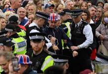 Gobierno británico justifica detenciones de manifestantes durante la coronación