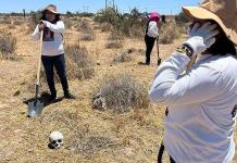 Las mexicanas que pasan el Día de la Madres buscando a sus hijos desaparecidos