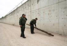 Republicanos proponen más muro fronterizo entre EEUU y México