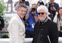 Almodóvar presenta en Cannes un corto que es un capricho para preparar un film en inglés