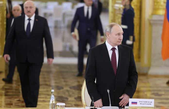 Alexandr Lukashenko y Vladimir Putin / Foto: AP